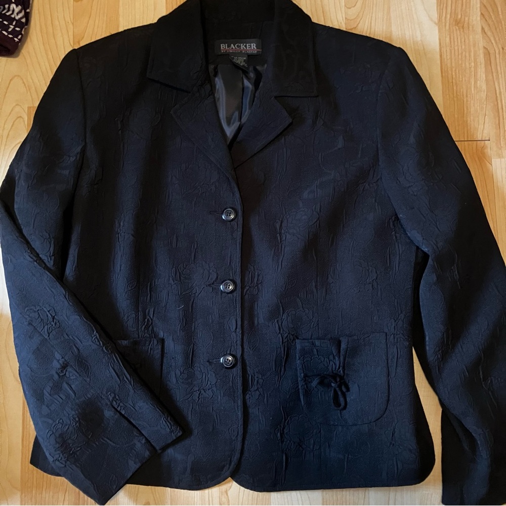 Women’s Gorgeous Black Rose Patterned Blazer NWOT Prior Host Pick”